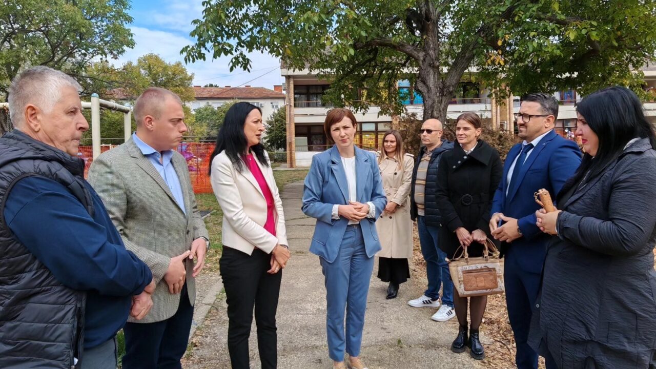 Јелена Жарић Ковачевић у посети Трстенику: Подршка породицама и деци приоритет