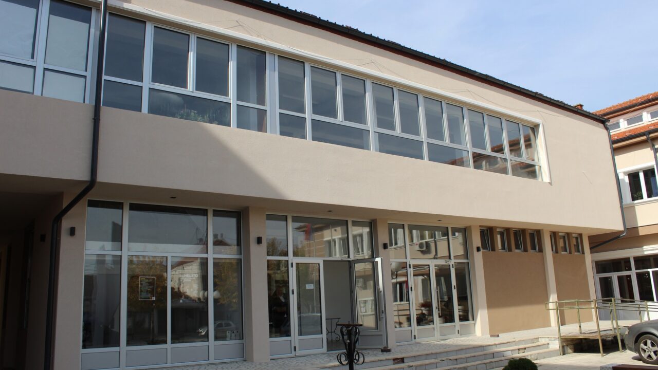 Богат новембарски програм у Народној библиотеци “Ћићевац”: Месец науке, уметности и традиције