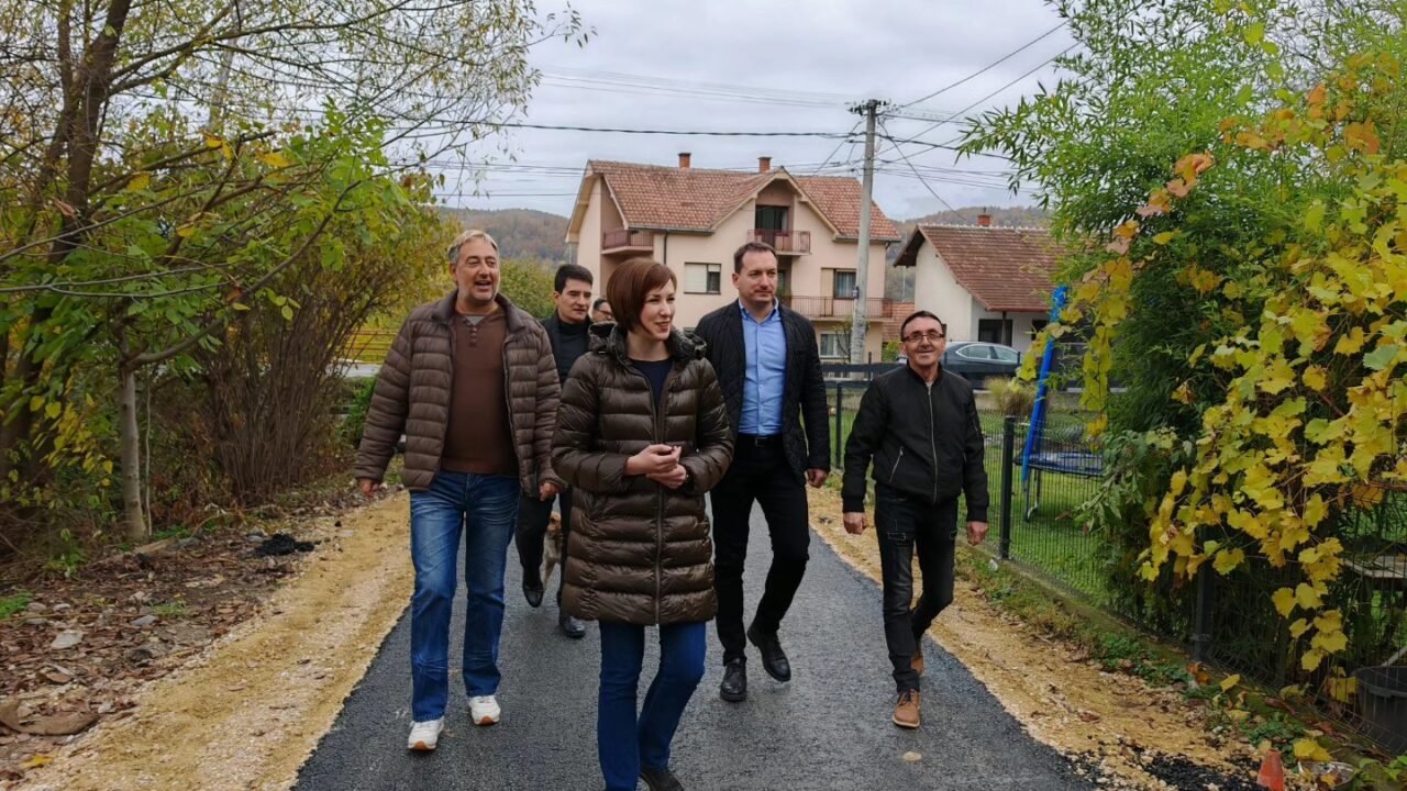 Асфалтиране две деонице пута у Грабовцу и Доњем Дубичу