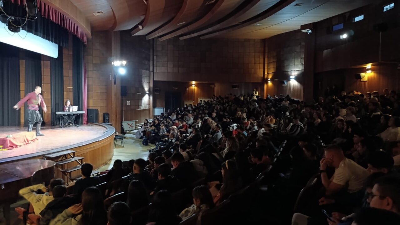 Прва српска опера “На уранку” као мост између историје и савремене публике