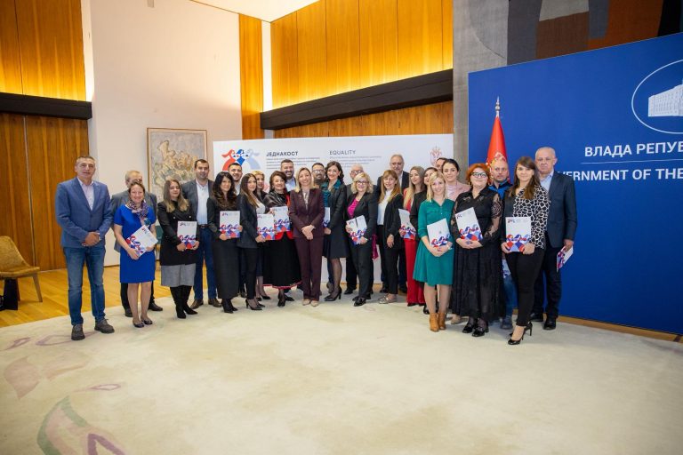 Пројекат “Сигуран ослонац” корак ка друштву једнаких могућности у Трстенику