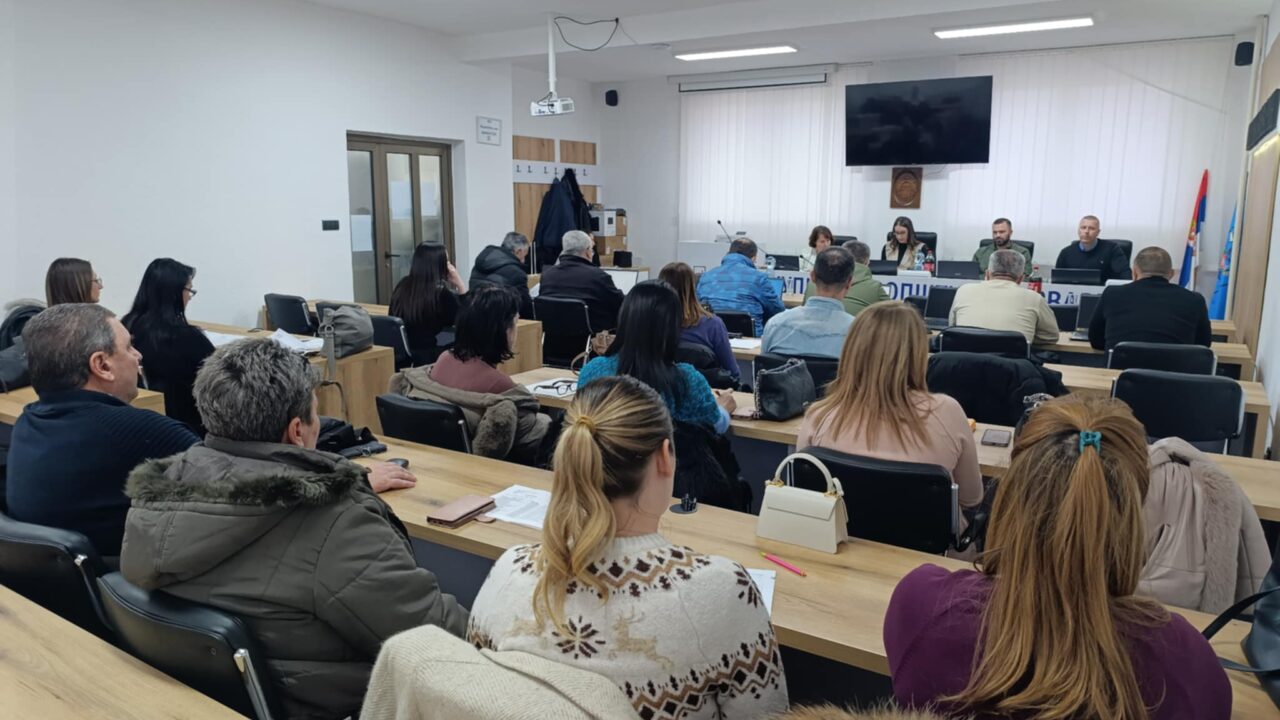 Одржана 32. седница Општинског већа општине Варварин: Од новогодишњих пакетића до буџета