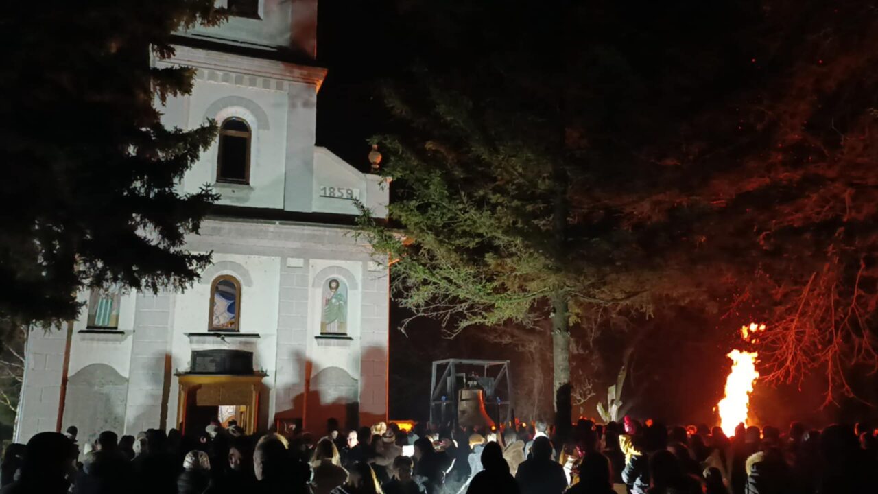 Варварин обележио Бадње вече у свим православним храмовима