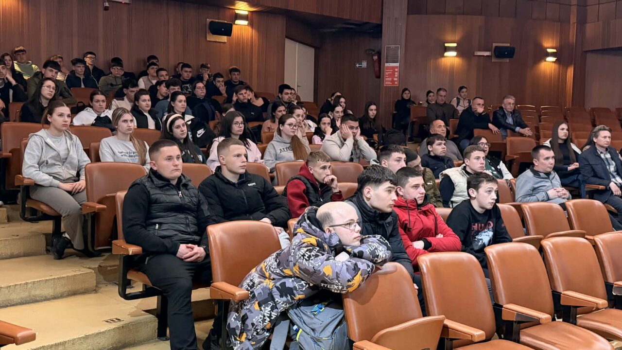 “На матуру без аутомобила”: Алкохол и брза вожња највећи ризик за младе возаче