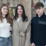 Теодора Сврзић и Ђурђина Ђорђевић најбоље на окружном такмичењу из српског језика и језичке културе