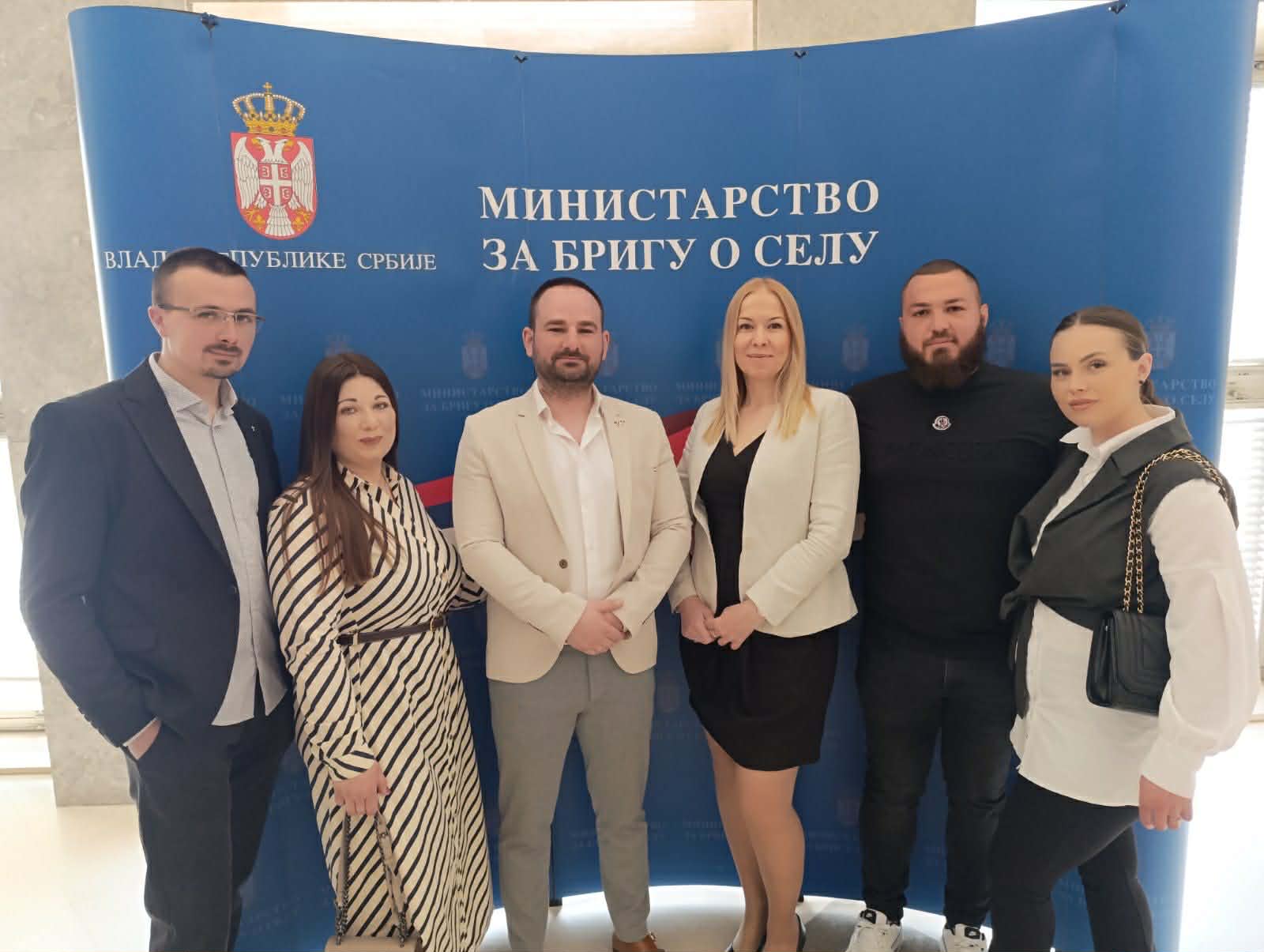 Два брачна пара из Обрежа уз подршку државе до сопственог крова над главом