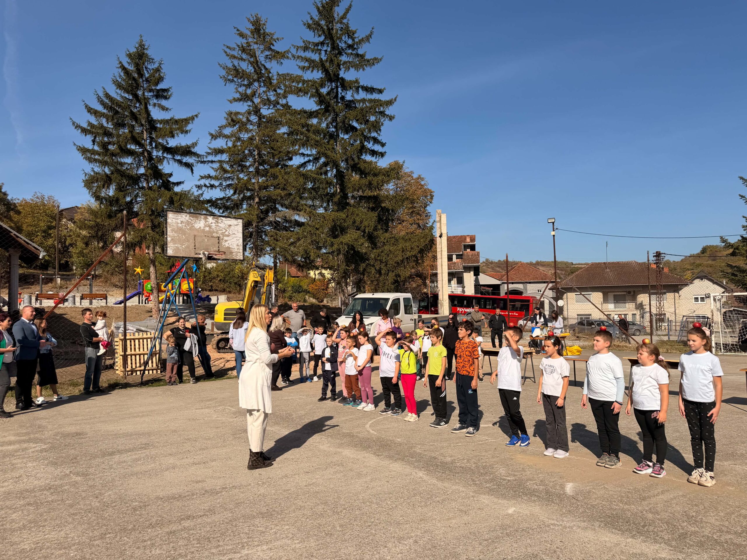 “Михољски сусрети села” у Парцану: “Игре без граница” окупиле најмлађе