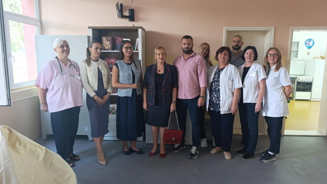 Фондација “Хумана срца” улепшала Дечји диспанзер у Варварину
