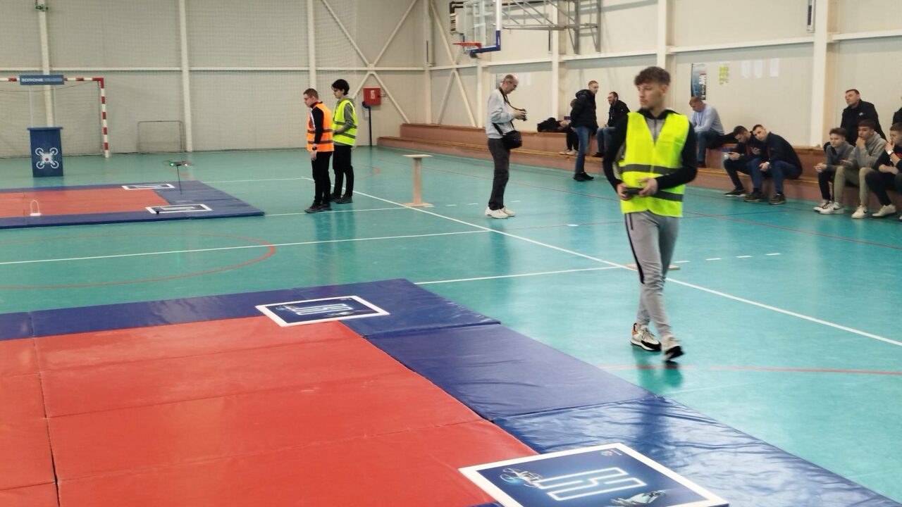 Варварински средњошколци заблистали на “Дрон изазову”