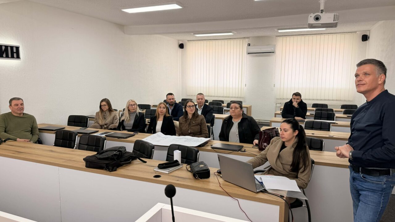 Представљено идејно решење за уређење парка испред ОШ “Јован Курсула” и Средње школе Варварин