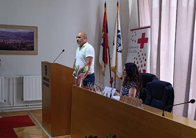 Кап која живот значи: Признања за трстеничке добровољне даваоце крви
